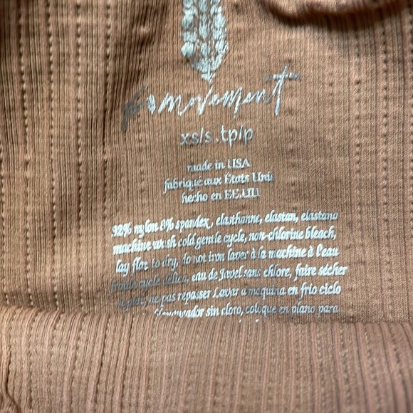 Free People Movement Good Karma High Rise Crop Leggings Desert Dune XS/S NEW - Picture 4 of 4